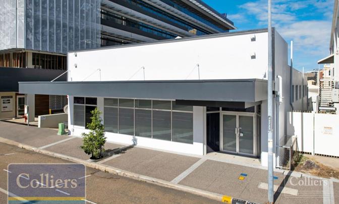 Standalone Office With 18 Car Parks - #1