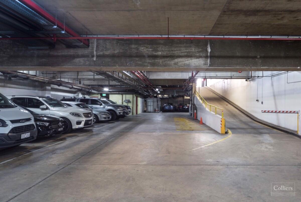 Central CBD Office Building with Excellent Development Potential - #7