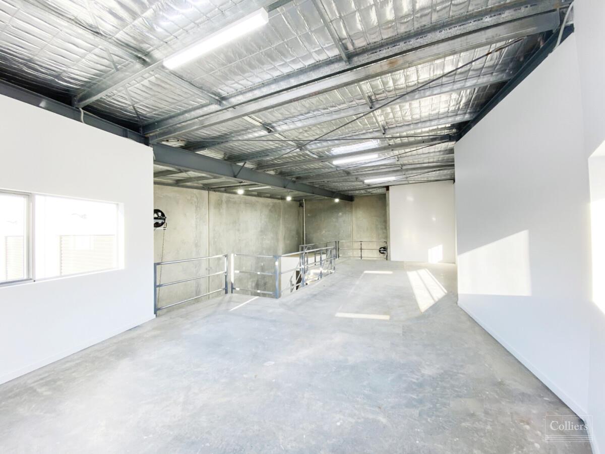 BRAND NEW INDUSTRIAL WAREHOUSE & SHOWROOM WITH MEZZANINE OFFICE - #6