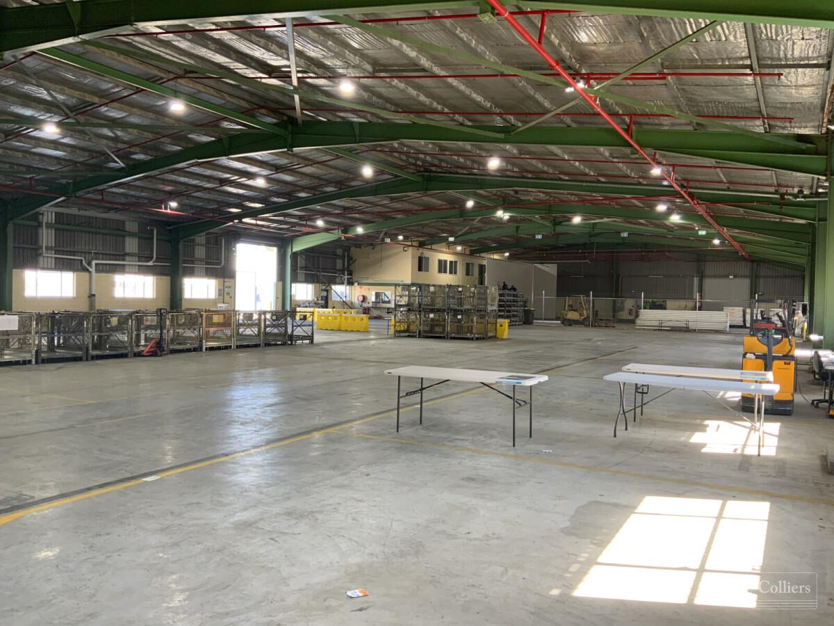 Premium industrial warehouse, fully sprinklered - #1