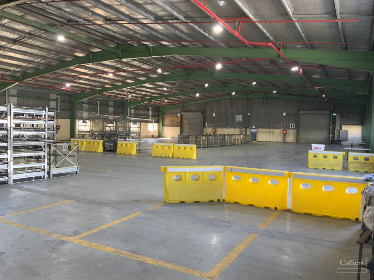 Premium industrial warehouse, fully sprinklered - #3