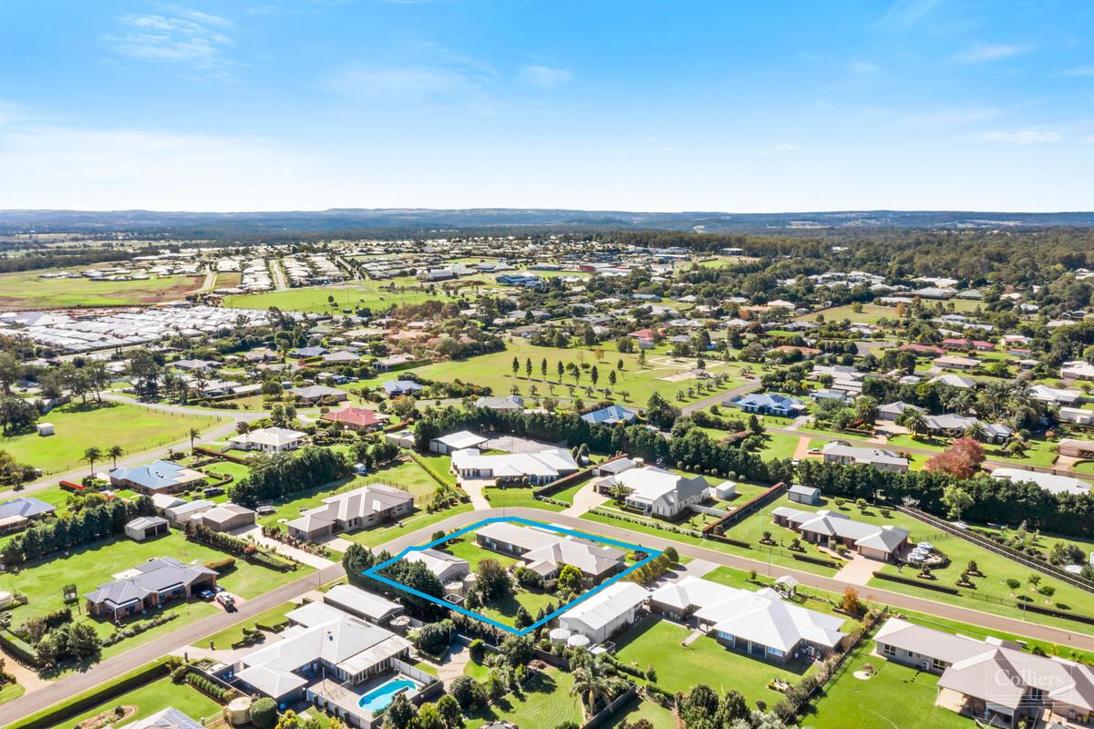 EXQUISITE PROPERTY IN HIGHFIELDS ON 2260M2 - #24