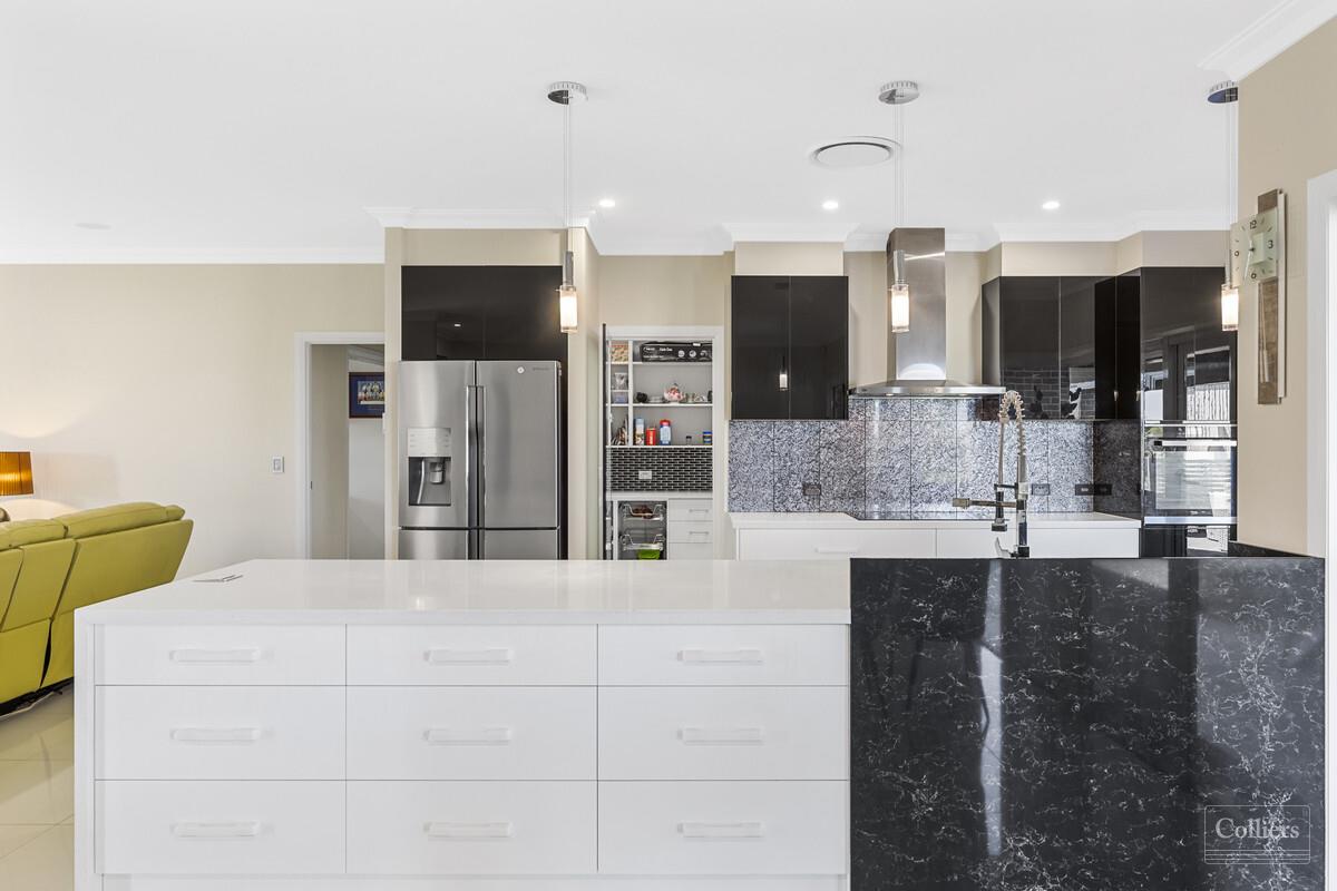 EXQUISITE PROPERTY IN HIGHFIELDS ON 2260M2 - #15