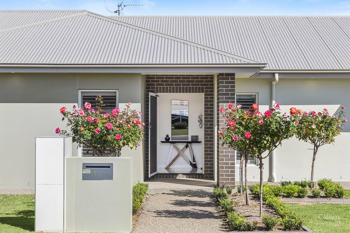 EXQUISITE PROPERTY IN HIGHFIELDS ON 2260M2 - #2