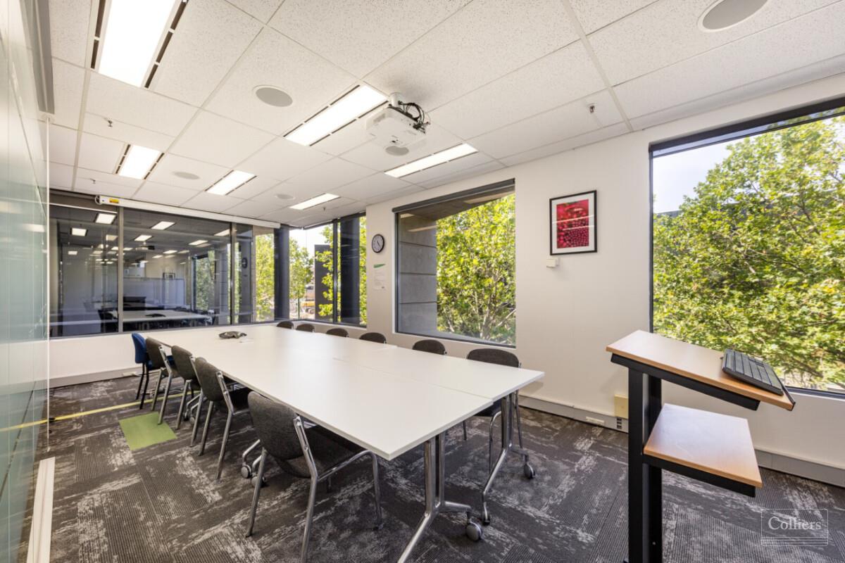 Fully fitted office tenancies in Corporate Building - #4