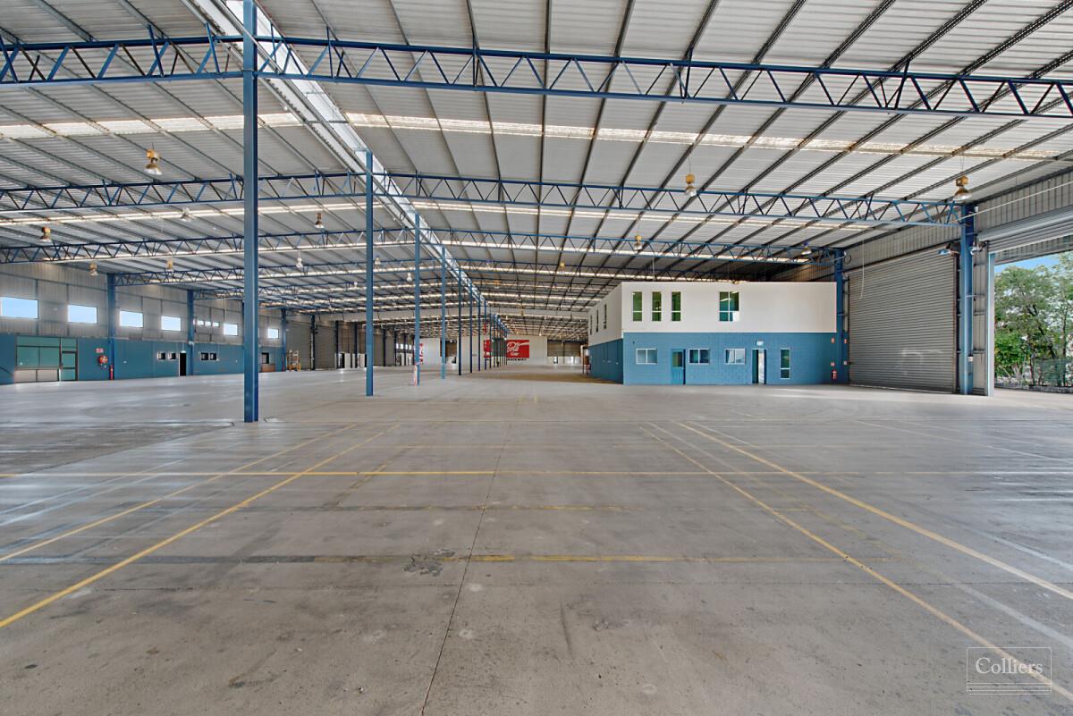 Flexible Distribution Centre just off M1 - #4