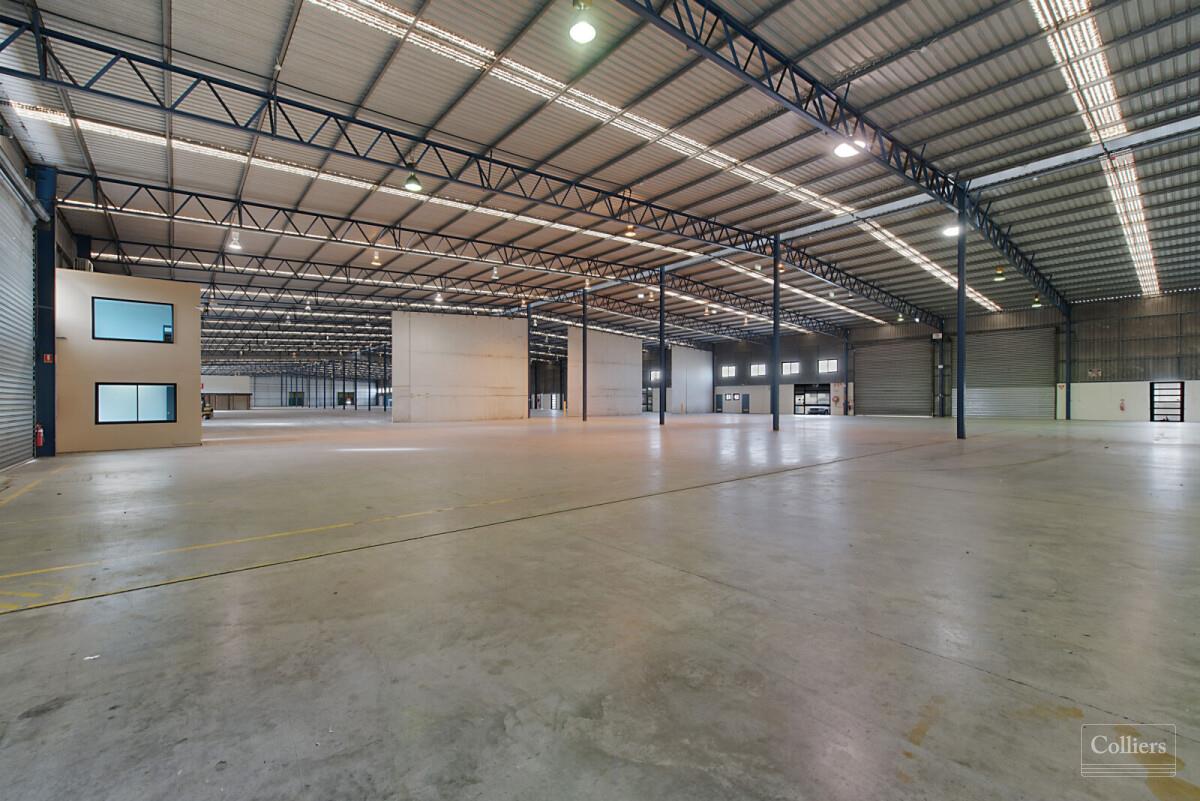 Flexible Distribution Centre just off M1 - #5