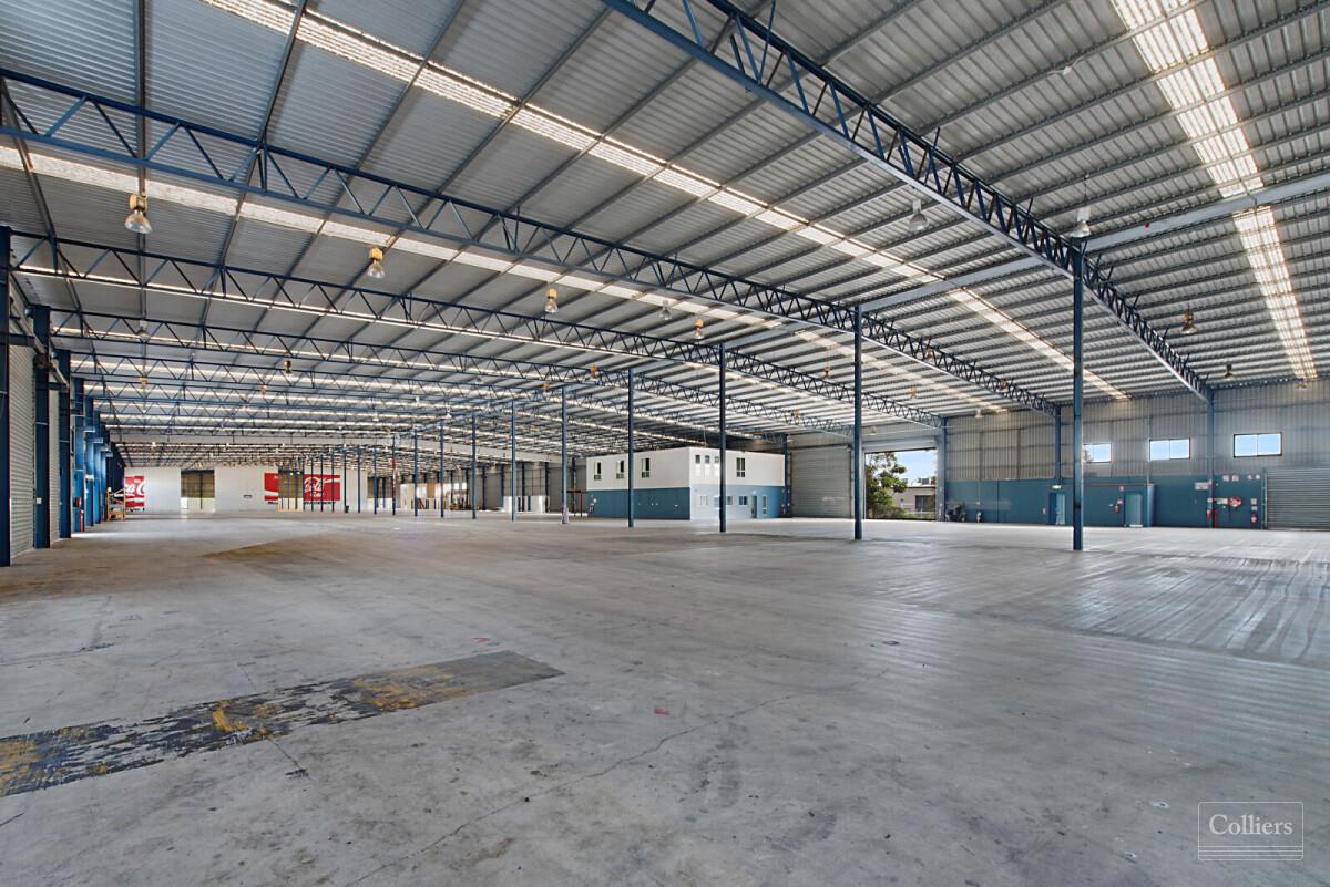 Flexible Distribution Centre just off M1 - #3