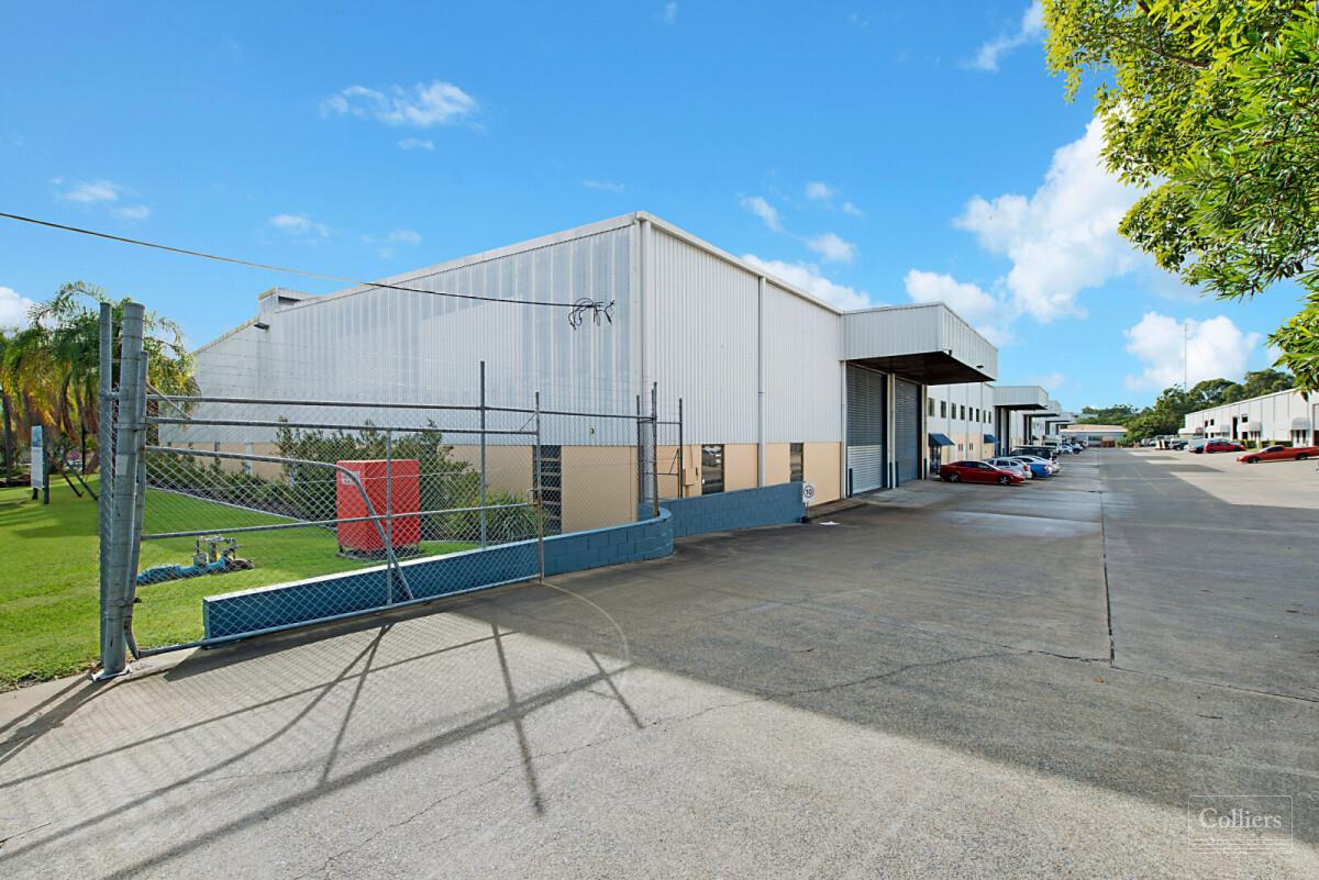 Flexible Distribution Centre just off M1 - #9