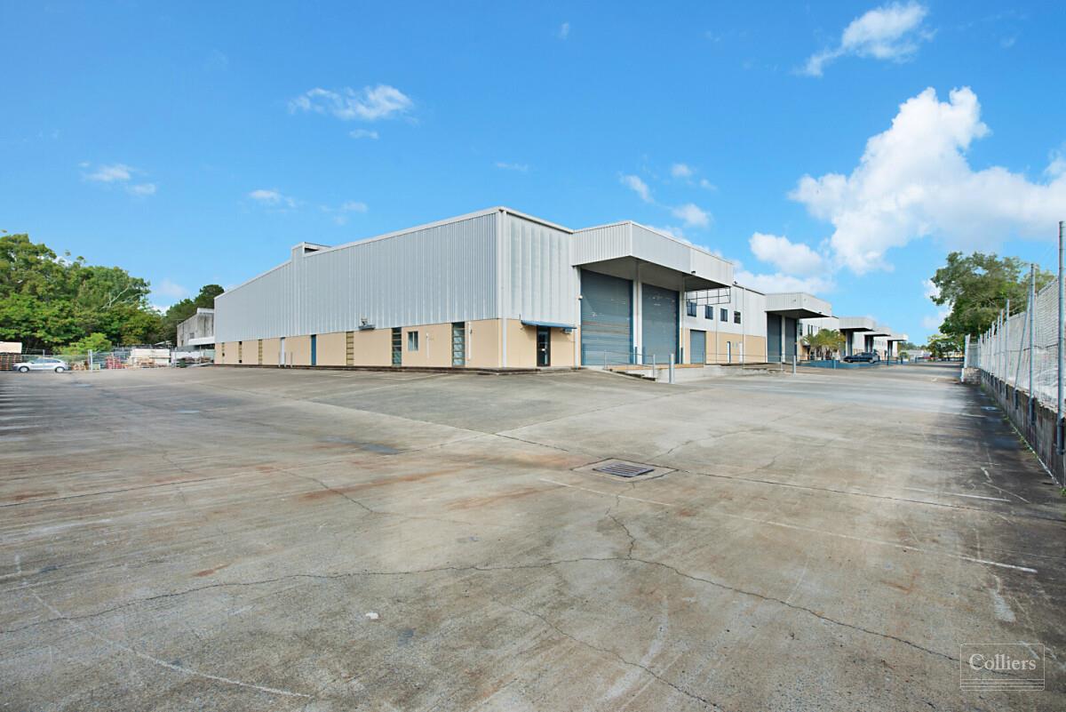Flexible Distribution Centre just off M1 - #7
