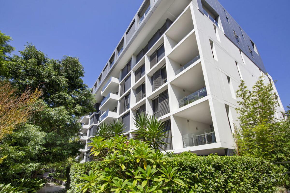 Northerly Light And Superb Privacy In A Prestigious Complex - #6