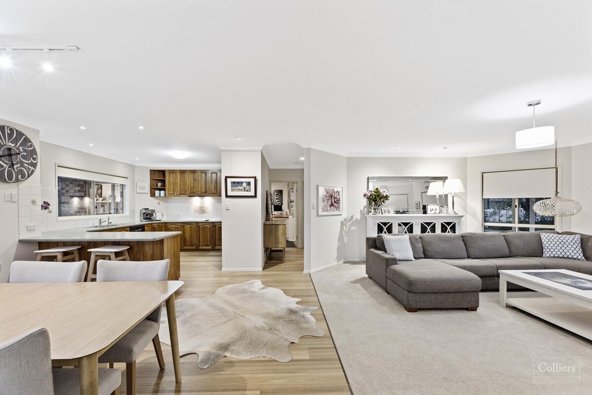 Refined Family Home... 4 Bay shed... 2498m2 - #4