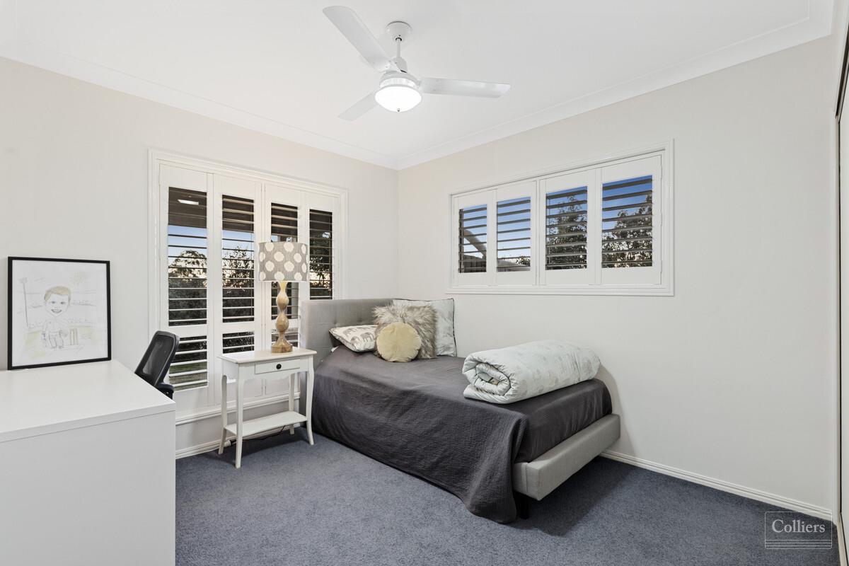 Refined Family Home... 4 Bay shed... 2498m2 - #10