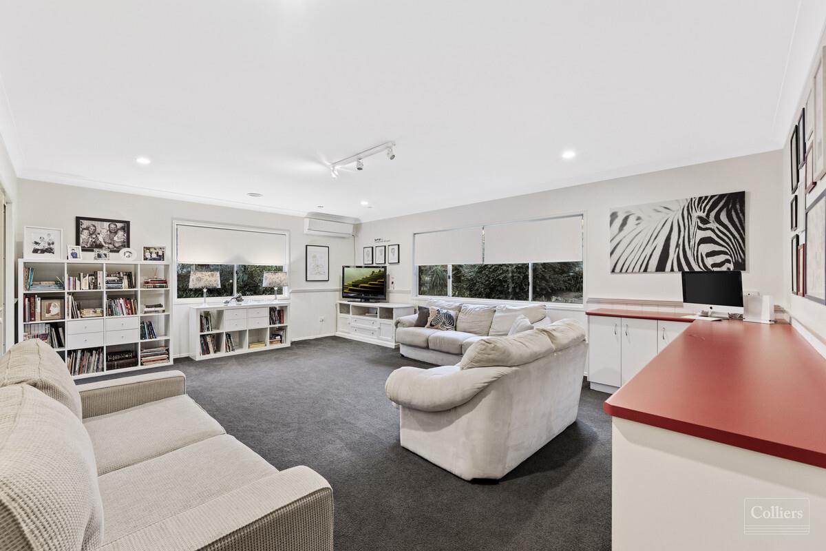 Refined Family Home... 4 Bay shed... 2498m2 - #6