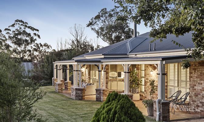 Refined Family Home... 4 Bay shed... 2498m2 - #1