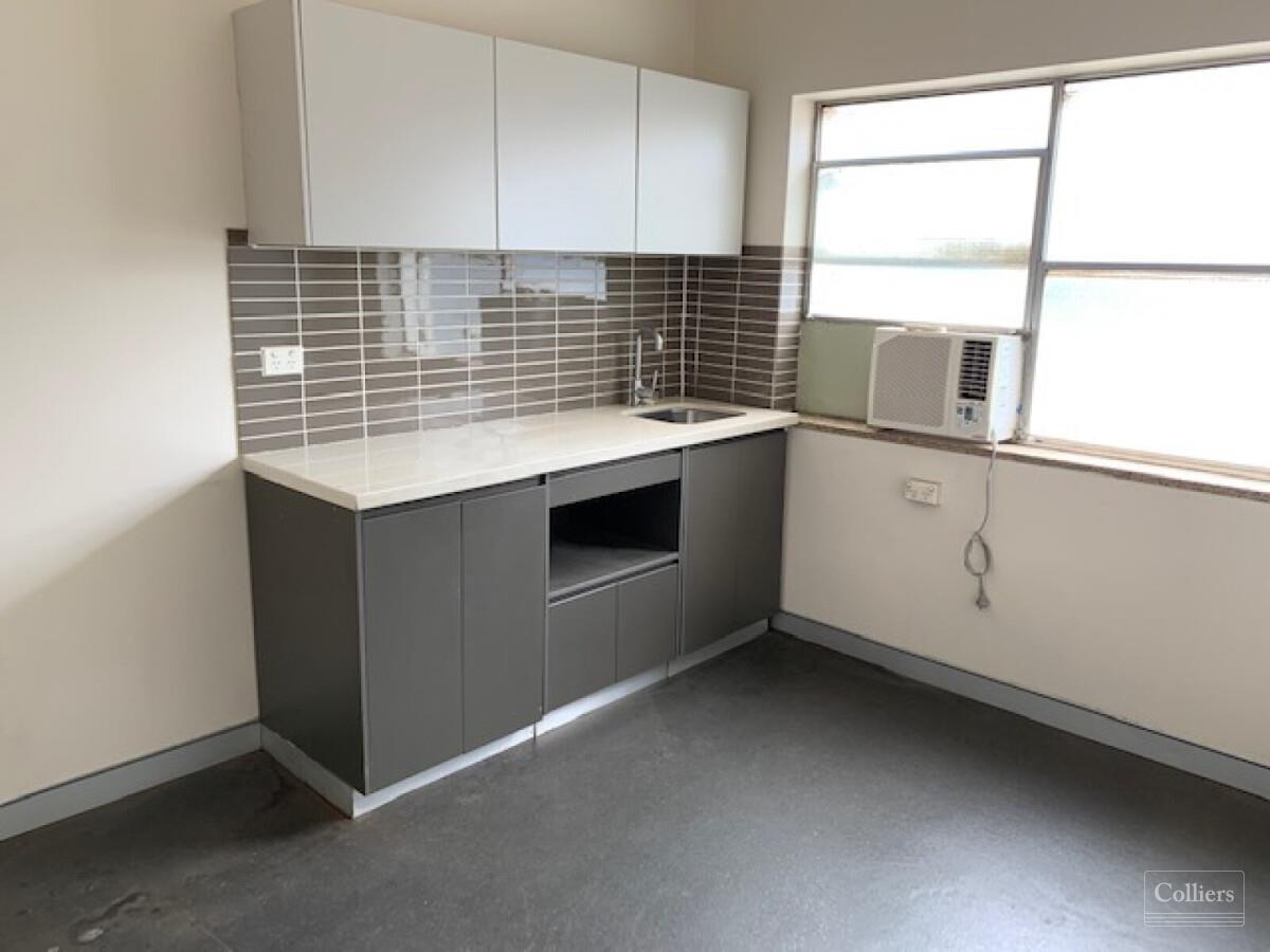 Green Square Office Available Now - #3