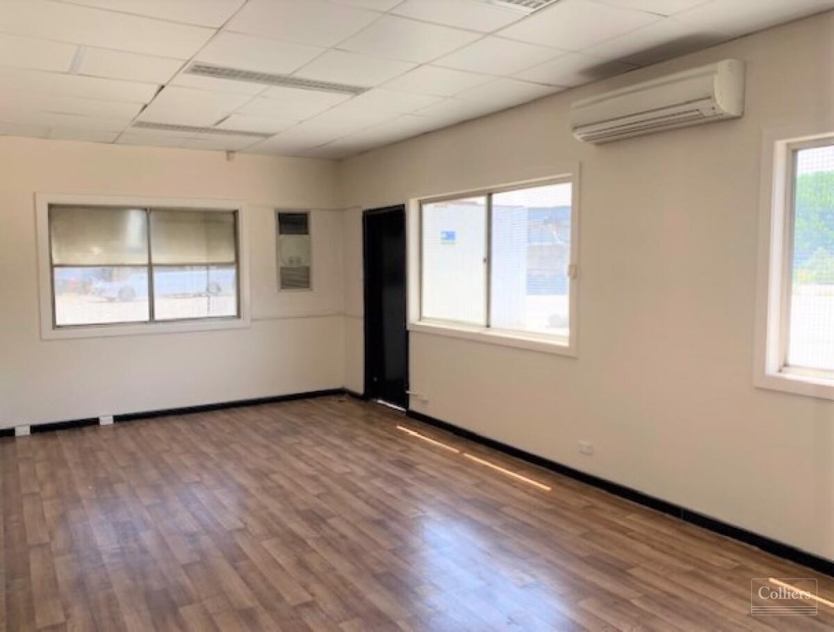 Green Square Office Available Now - #6