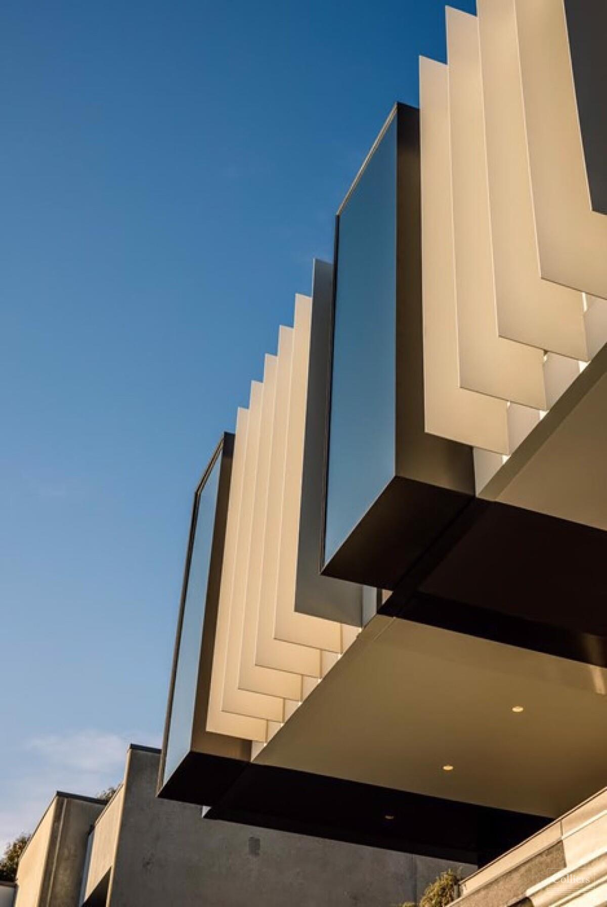 One Of A Kind Creative Style Office HQ - #8