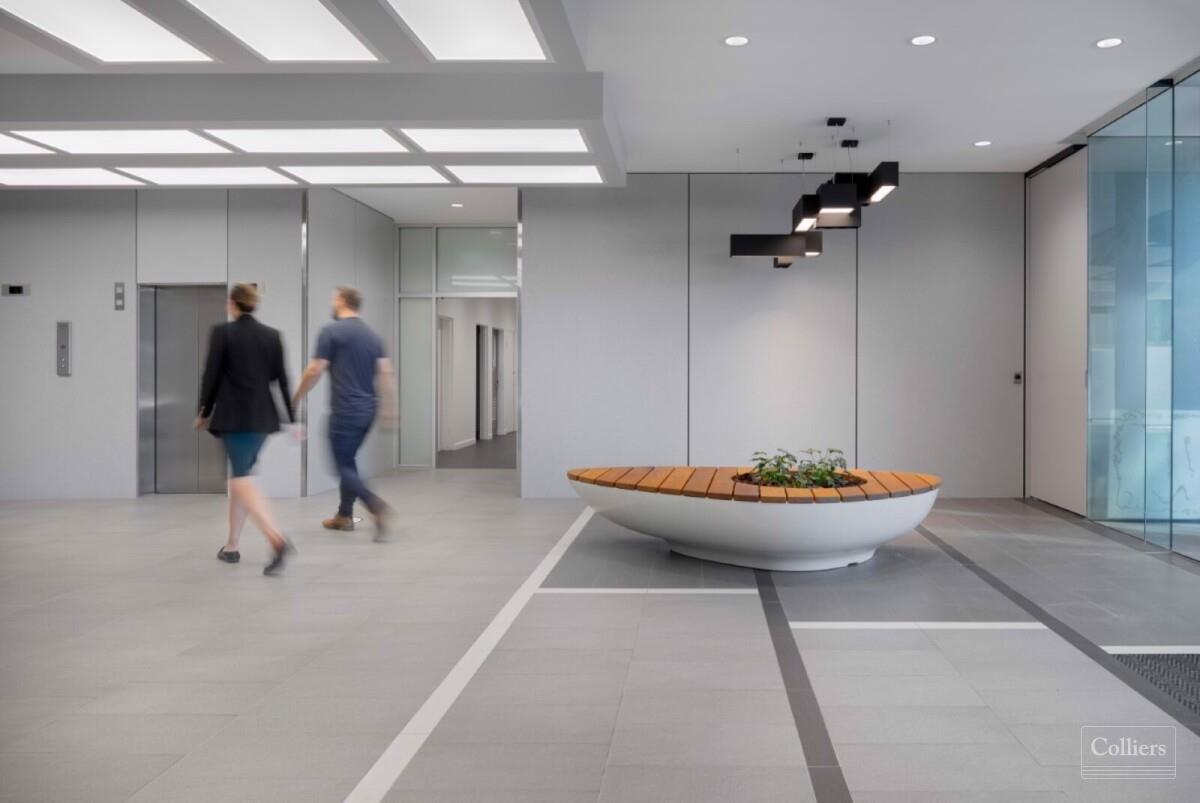 YOUR NEW STANDOUT WORKPLACE HUB ON THE HIGH STREET - #3