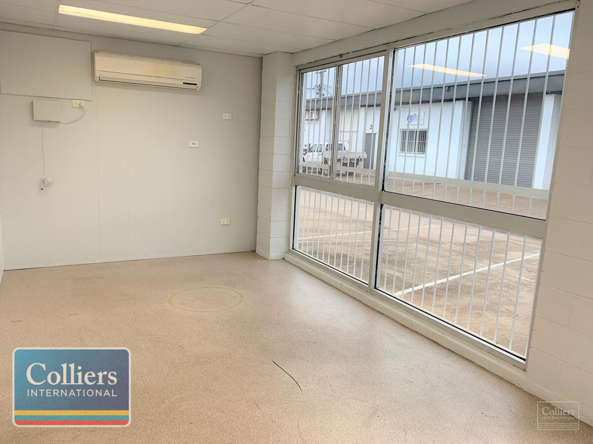 Quality Office/Warehouse Unit In Central Established Complex - #2