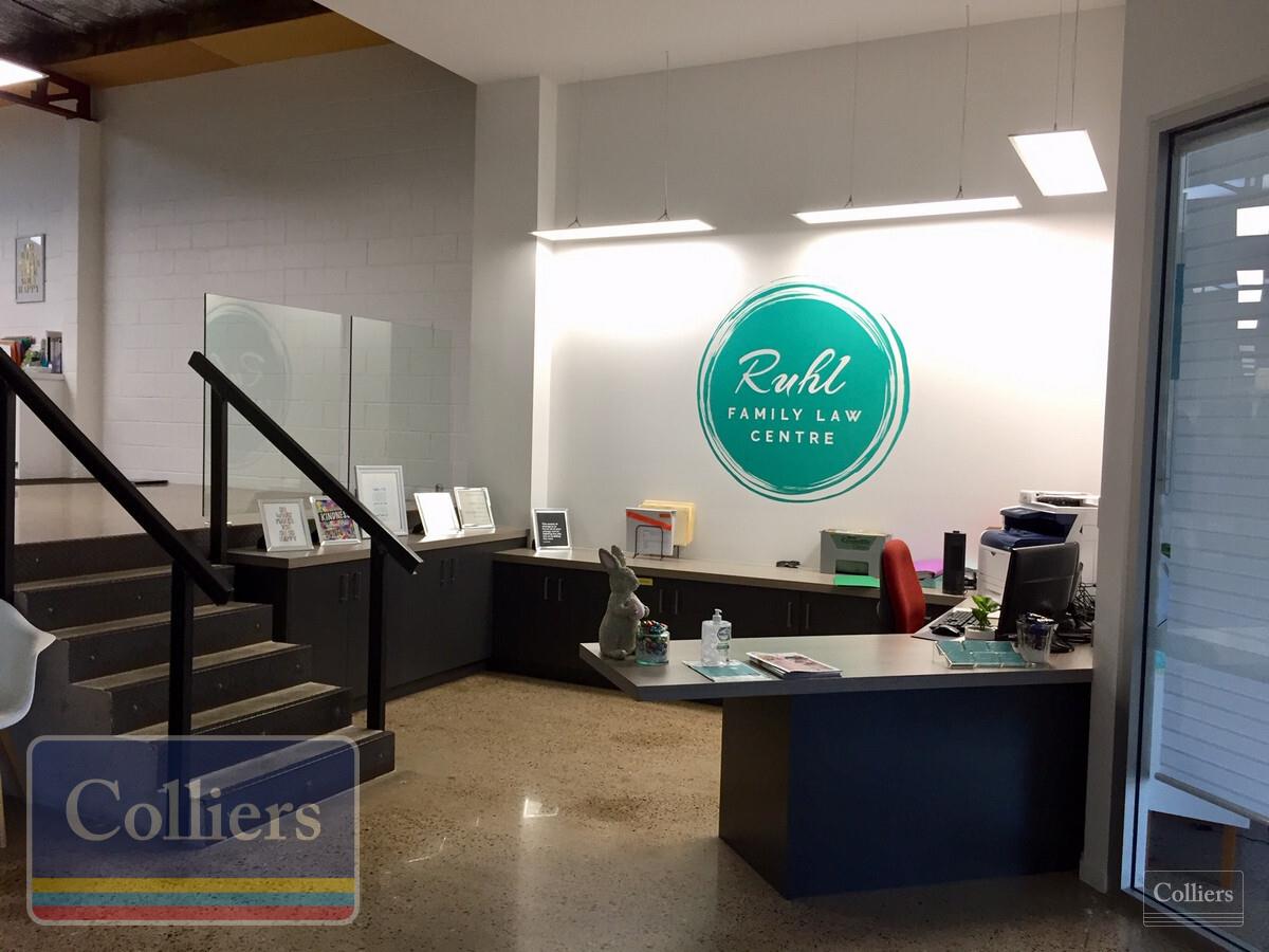 Professional Modern Office on CBD Fringe - #4