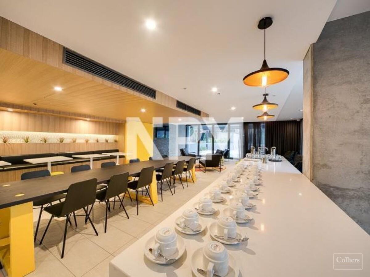 EXCELENT CORNER APARTMENT SOLD! UNDER CONTRACT - #12