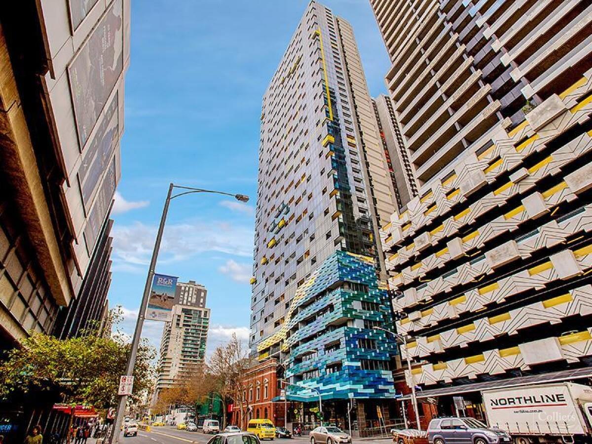 EXCELENT CORNER APARTMENT SOLD! UNDER CONTRACT - #16