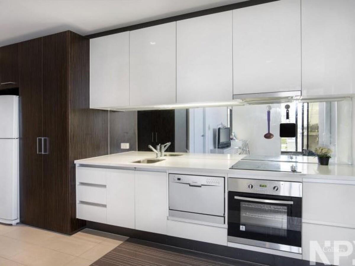 EXCELENT CORNER APARTMENT SOLD! UNDER CONTRACT - #3