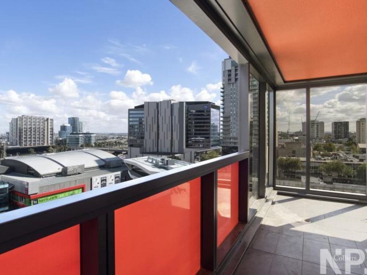 EXCELENT CORNER APARTMENT SOLD! UNDER CONTRACT - #6