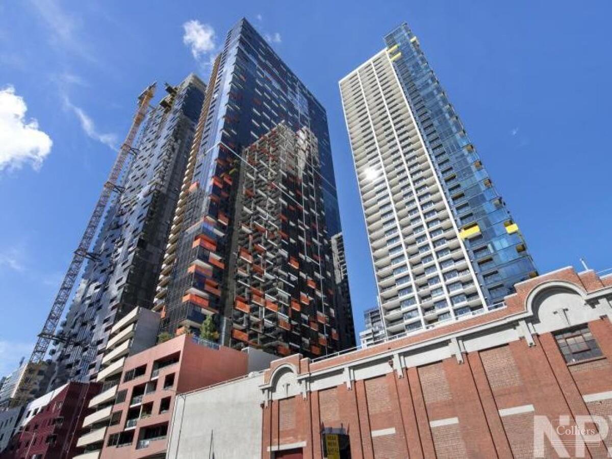 EXCELENT CORNER APARTMENT SOLD! UNDER CONTRACT - #15