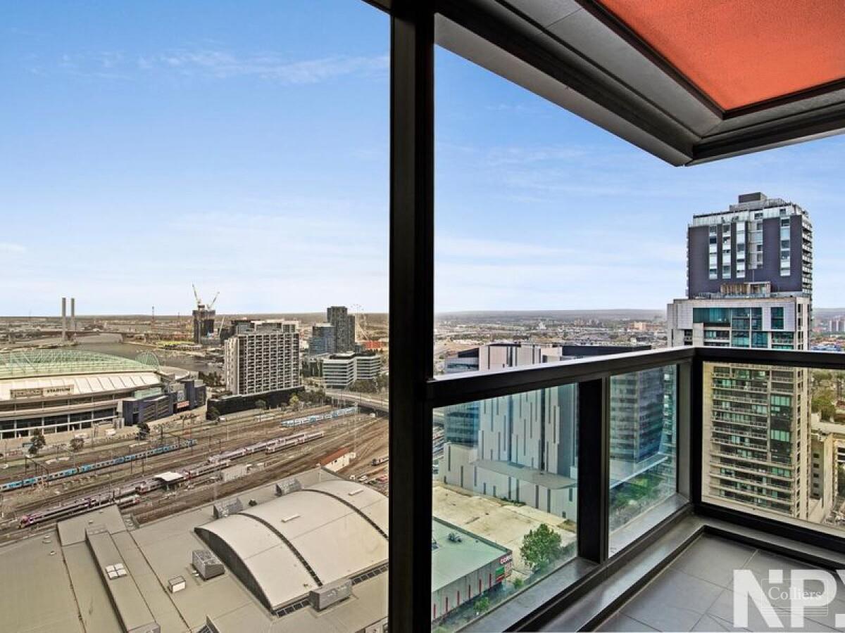 EXCELENT CORNER APARTMENT SOLD! UNDER CONTRACT - #7