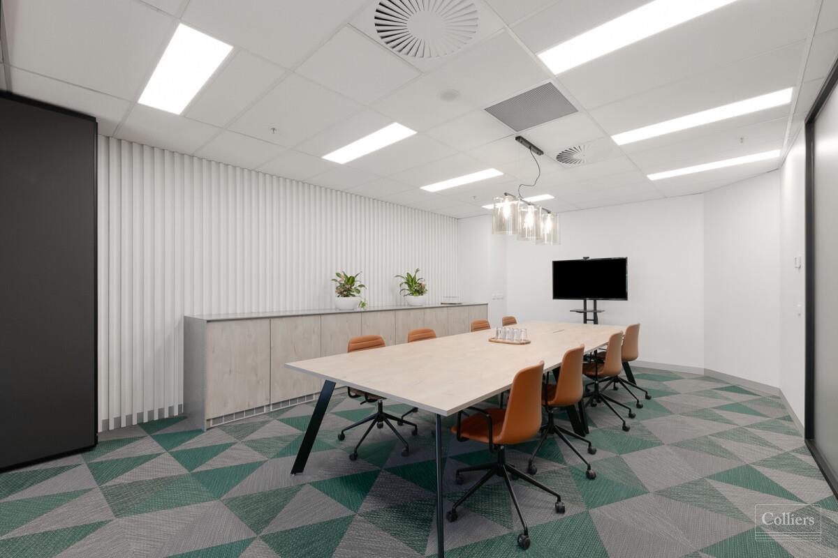 Penthouse floors with outstanding natural light and views - #6