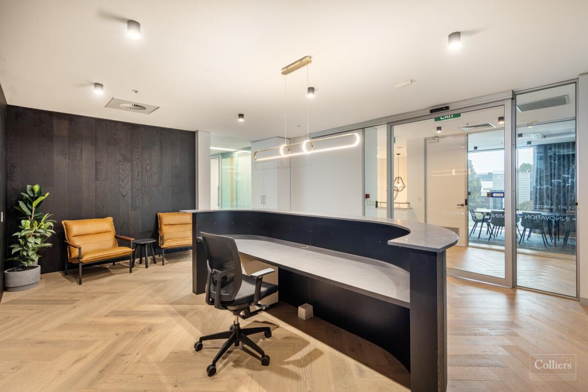 Virtual Tour Available - Recently Refurbished Whole Floor - #5