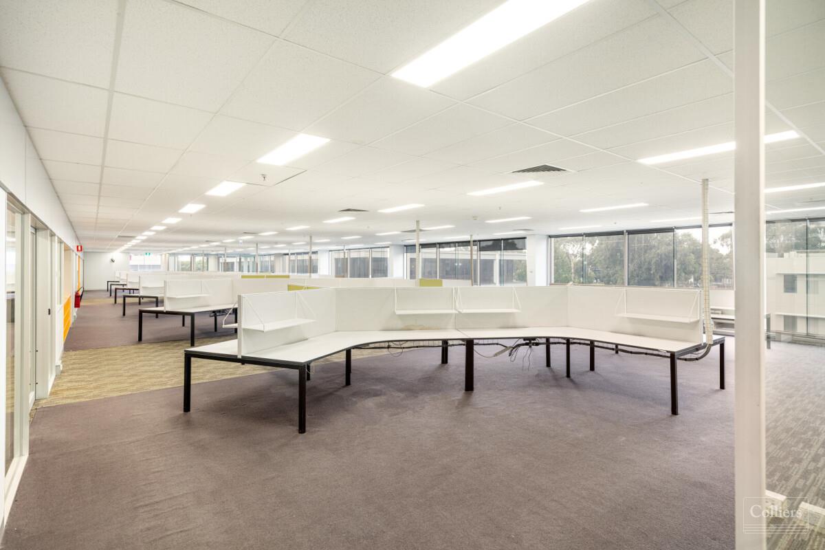 Virtual Tour Available - Recently Refurbished Whole Floor - #8