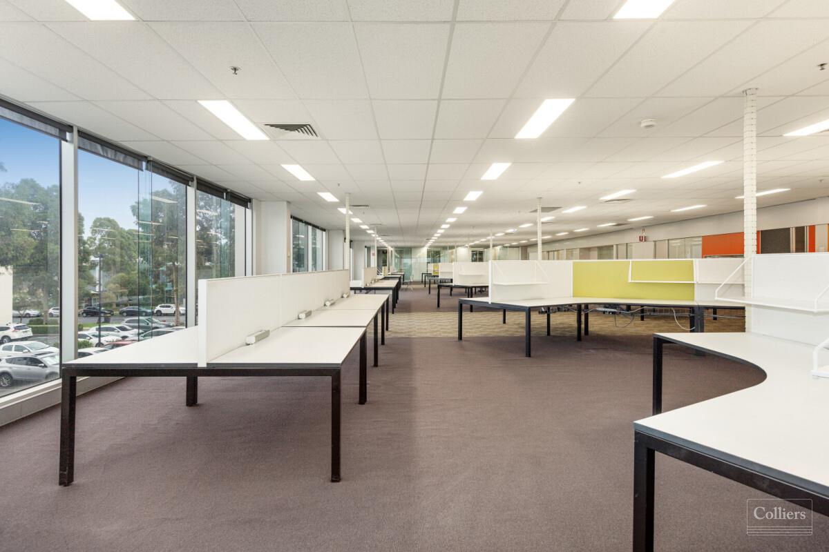 Virtual Tour Available - Recently Refurbished Whole Floor - #9