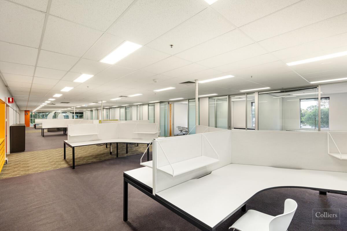 Virtual Tour Available - Recently Refurbished Whole Floor - #11