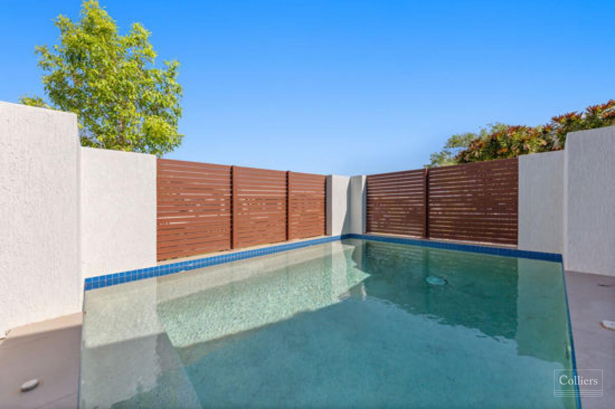 STUNNING CONTEMPORARY EXECUTIVE HOME - #2