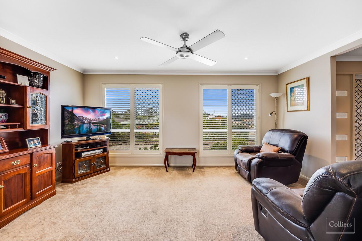 Generous Family Home - Desirable & Convenient Location - #4