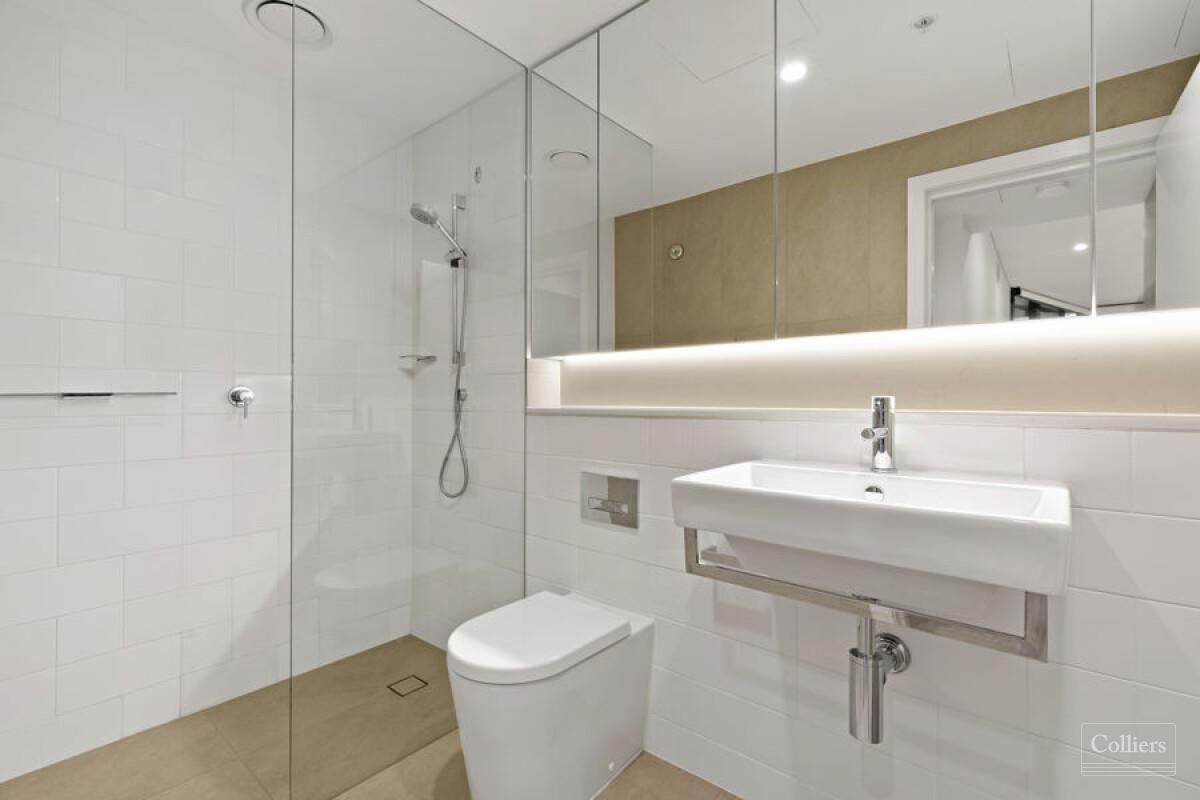 Luxury Living, Dynamic City Views And Award-Winning Architecture - #6