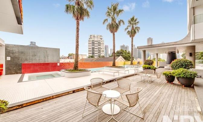 Exceptional sun deck UNDER OFFER! - #1