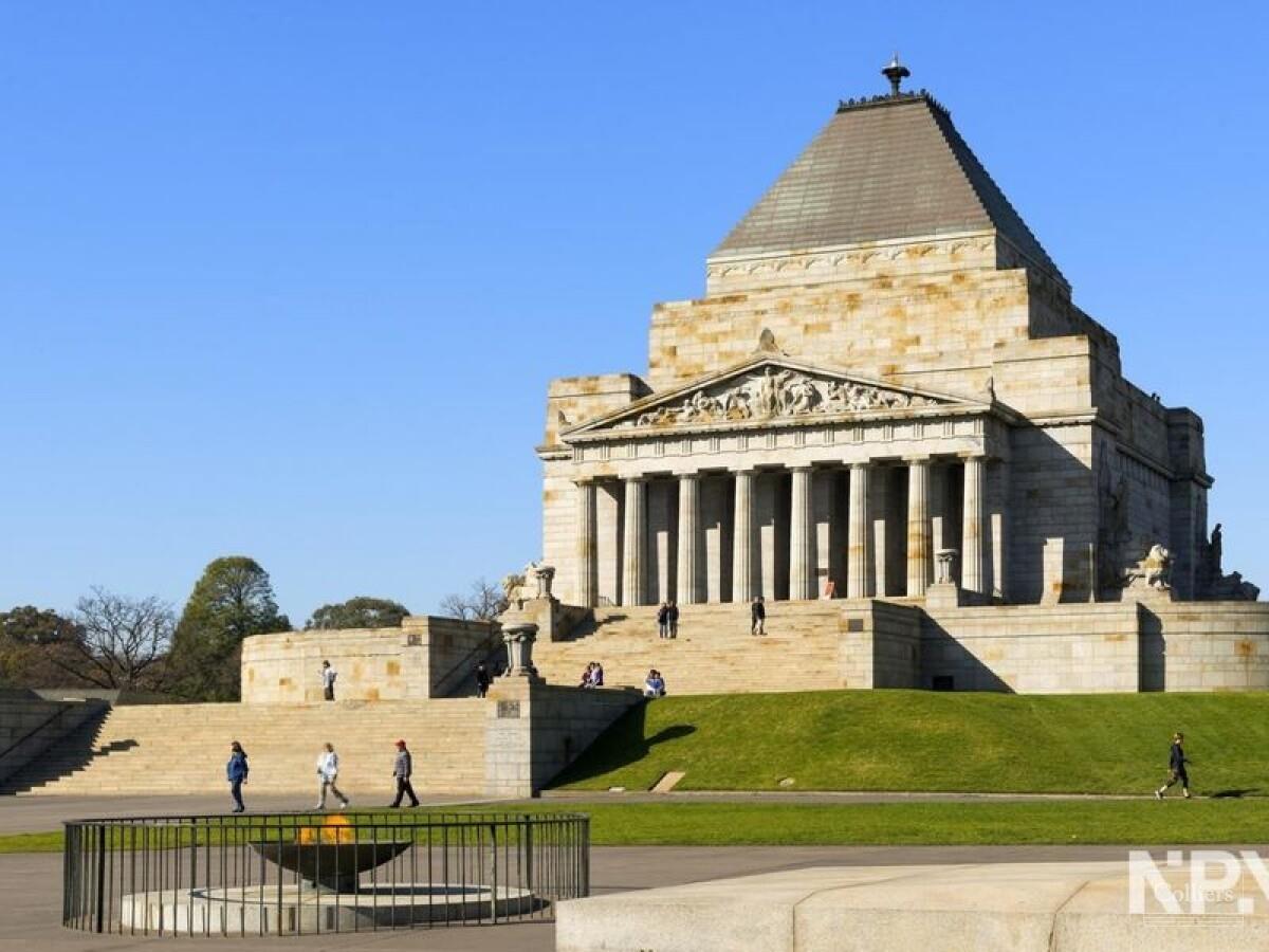 Exceptional sun deck UNDER OFFER! - #10