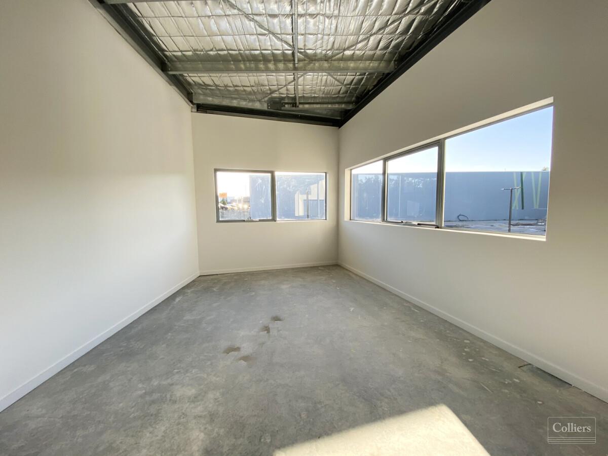 BRAND NEW BUSINESS/INDUSTRIAL UNIT WITH MEZZANINE OFFICE - #5