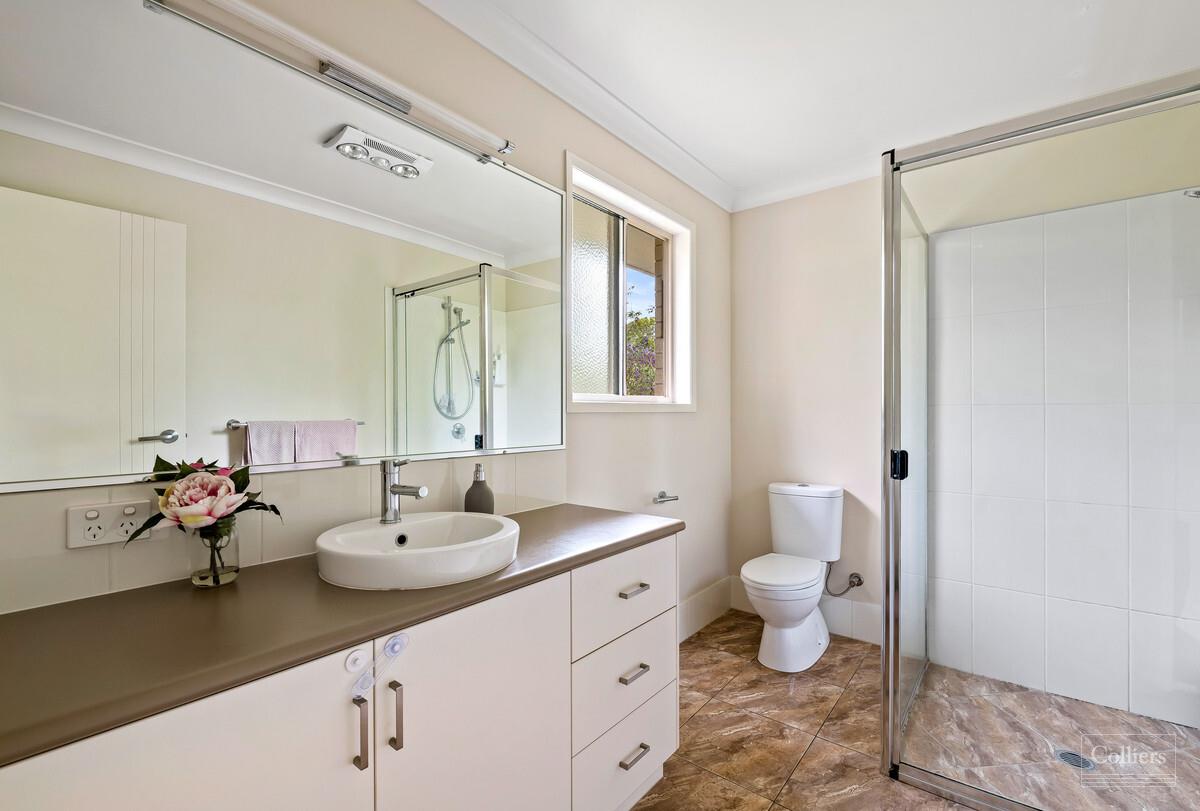 Private And Spacious Family Home - Desirable East Side Location - #11