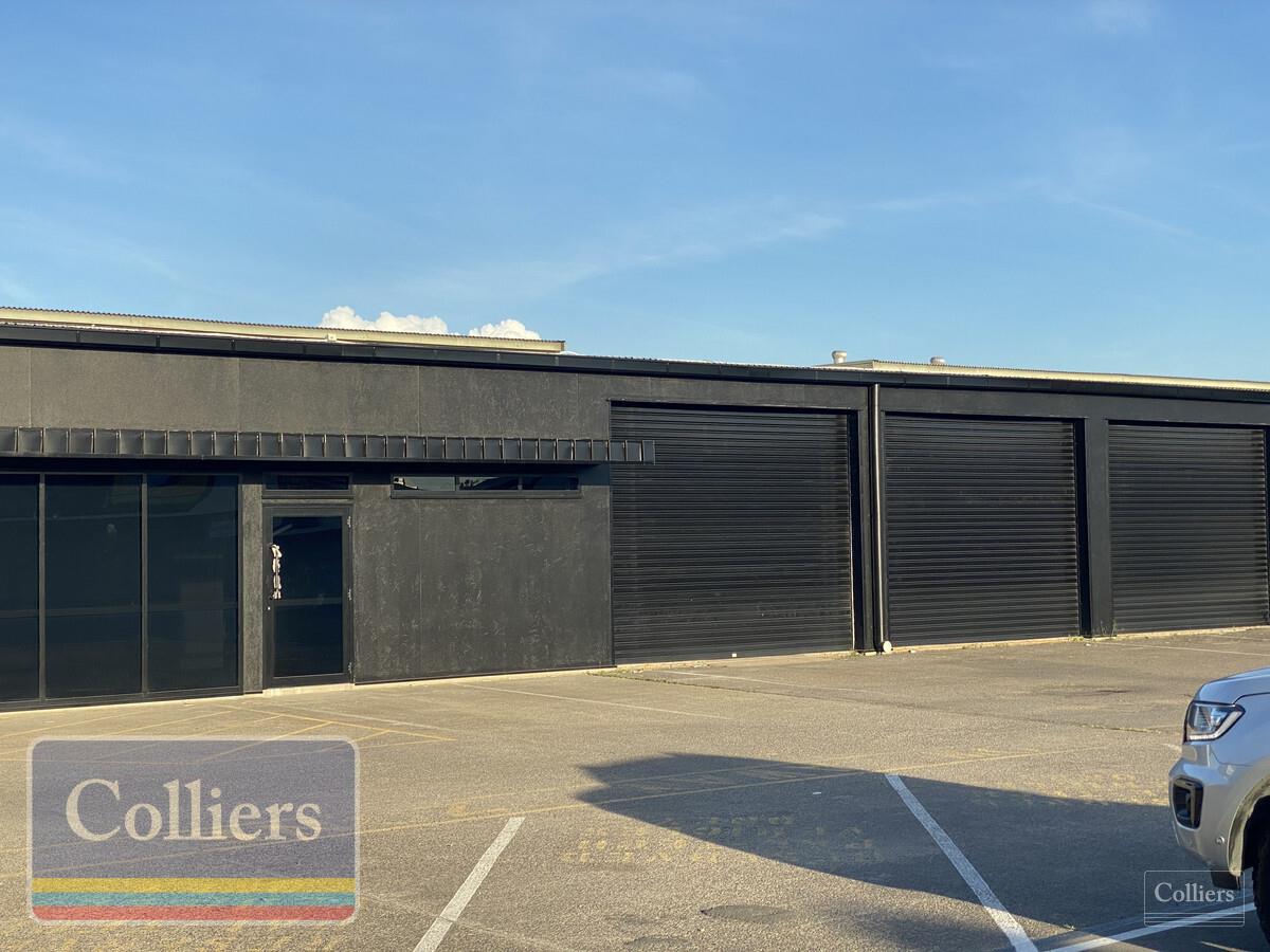 Refurbished industrial warehouse - a must to inspect - #4