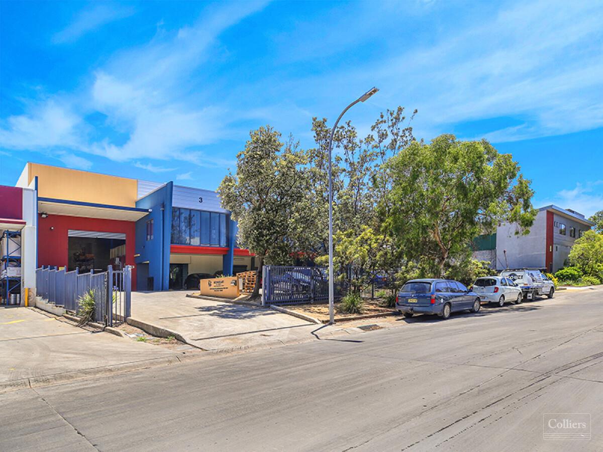 Outstanding Opportunity to Lease a Freehold Warehouse - #11