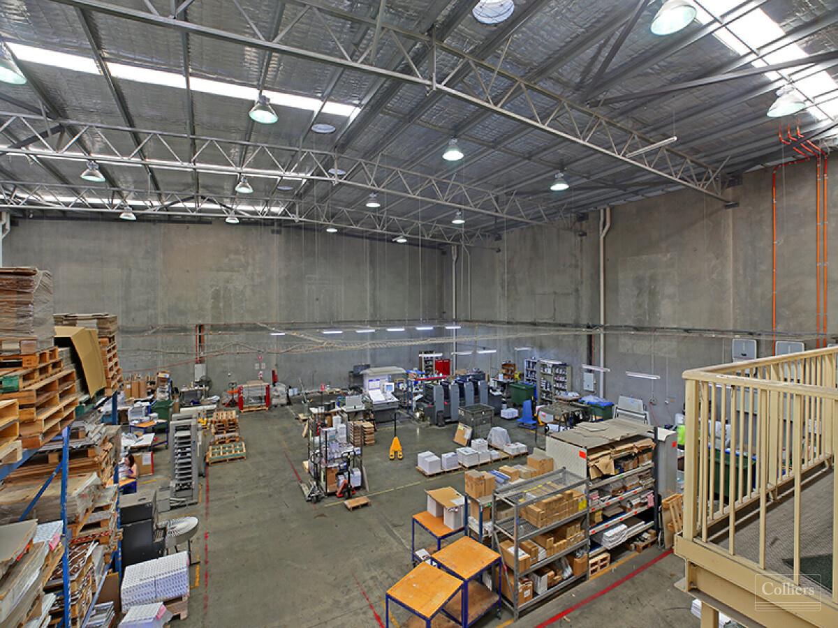 Outstanding Opportunity to Lease a Freehold Warehouse - #2