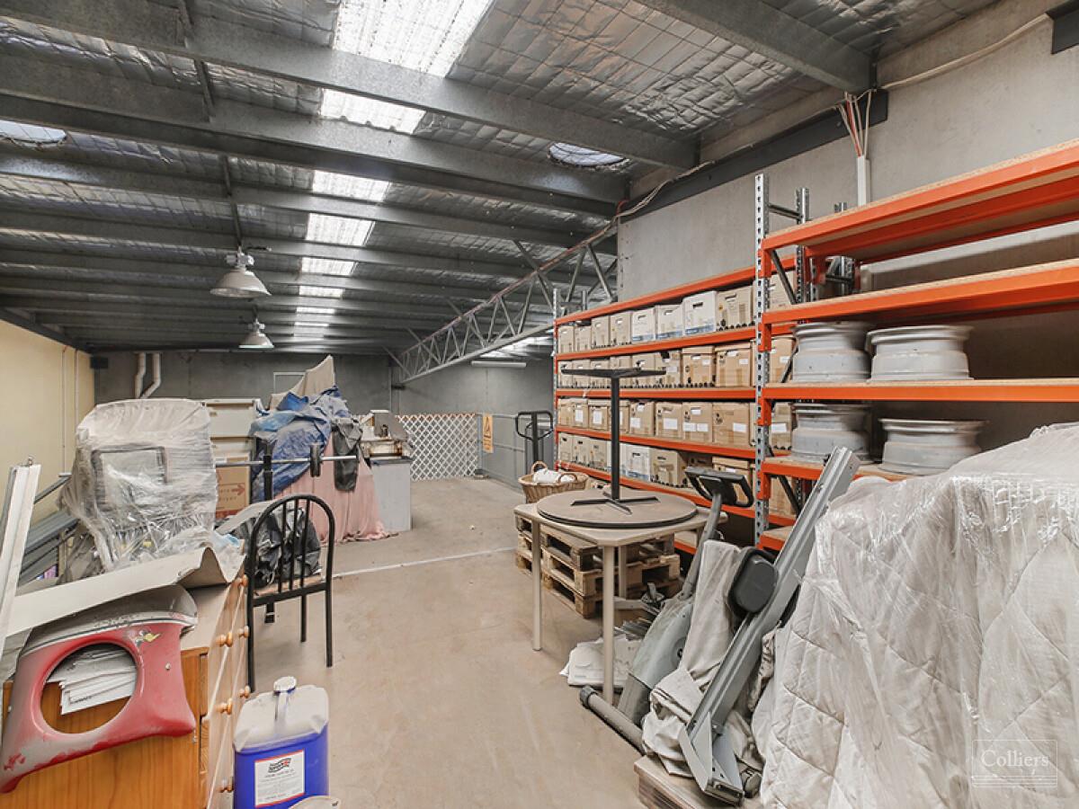 Outstanding Opportunity to Lease a Freehold Warehouse - #6