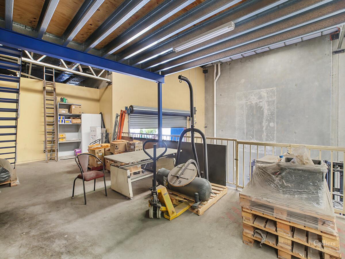 Outstanding Opportunity to Lease a Freehold Warehouse - #7