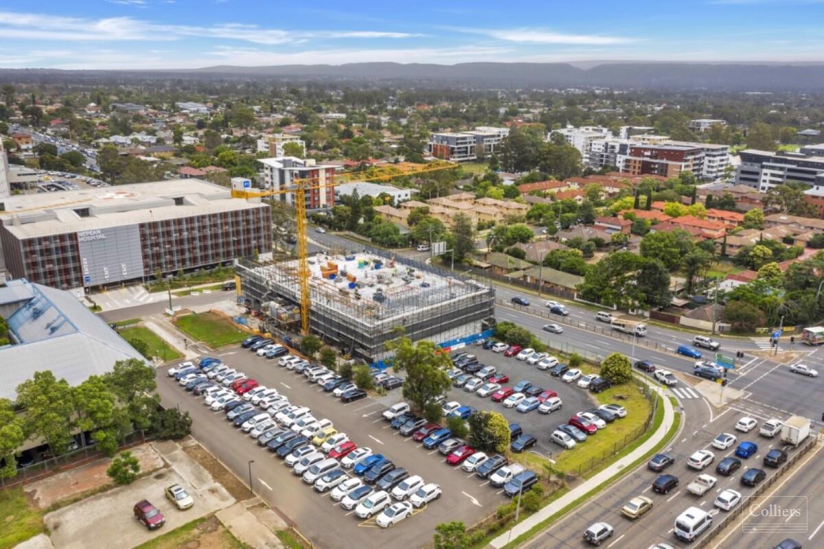 PURPOSE BUILT, EXCLUSIVE MEDICAL-USE SUITES WITH HIGH EXPOSURE - #4