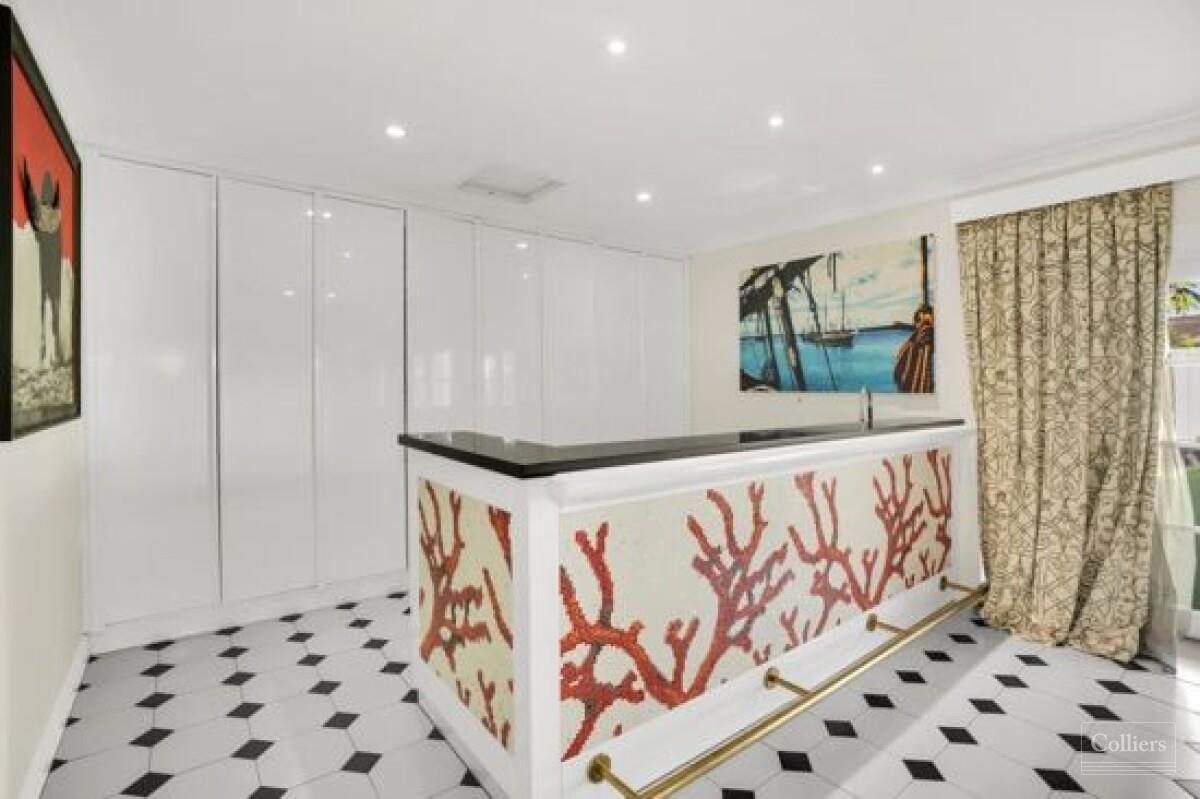 The White House - A Darwin Landmark - #27